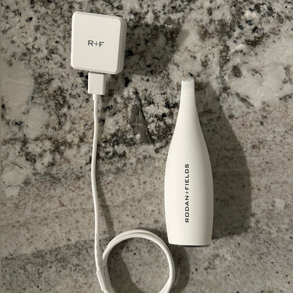 Rodan + Fields Pore Cleansing System